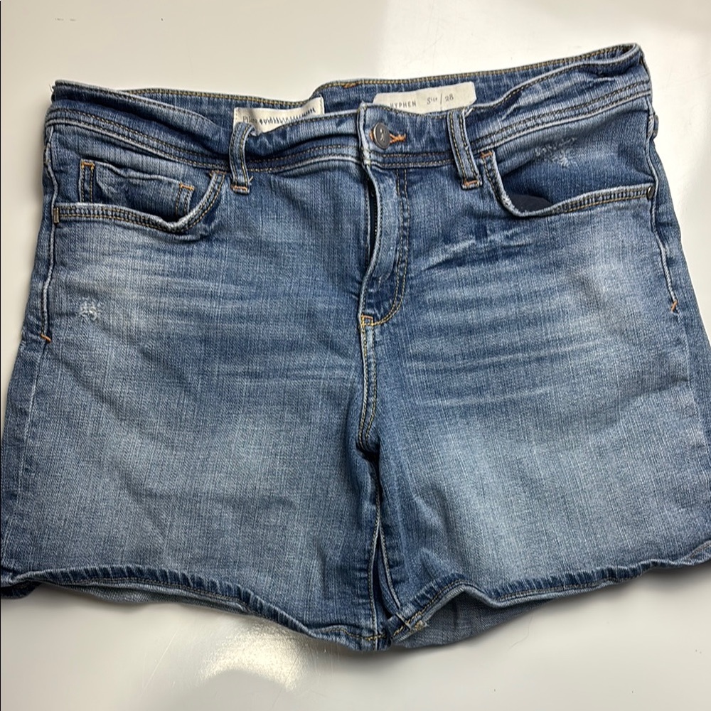Pilcro and the‎ letterpress Hyphen jean shorts